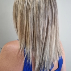 Cabelo ondulado loiro - Dulcídia Monteiro